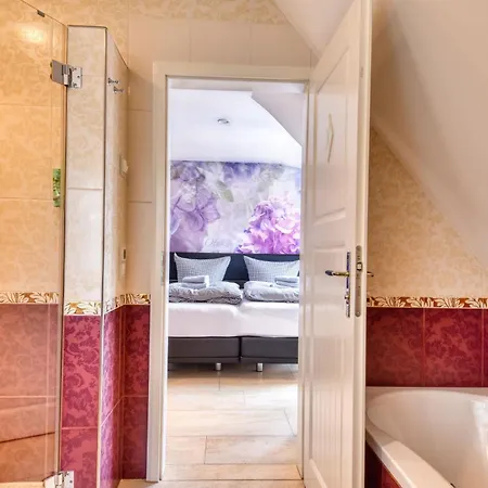 Classic Im Kapitaens Hus Ruegen Holiday home Putbus