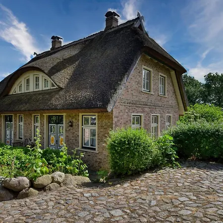 Classic Im Kapitaens Hus Ruegen 펜션