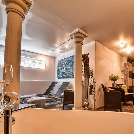 Classic Im Kapitaens Hus Ruegen Holiday home Putbus
